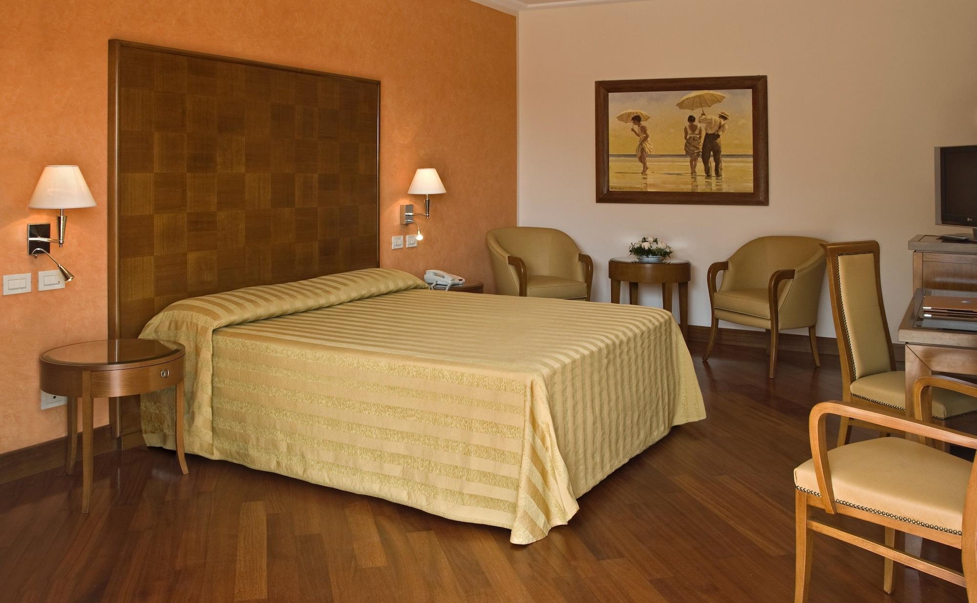 Versilia Palace Hotel Марина ди Пиетрасанта Екстериор снимка
