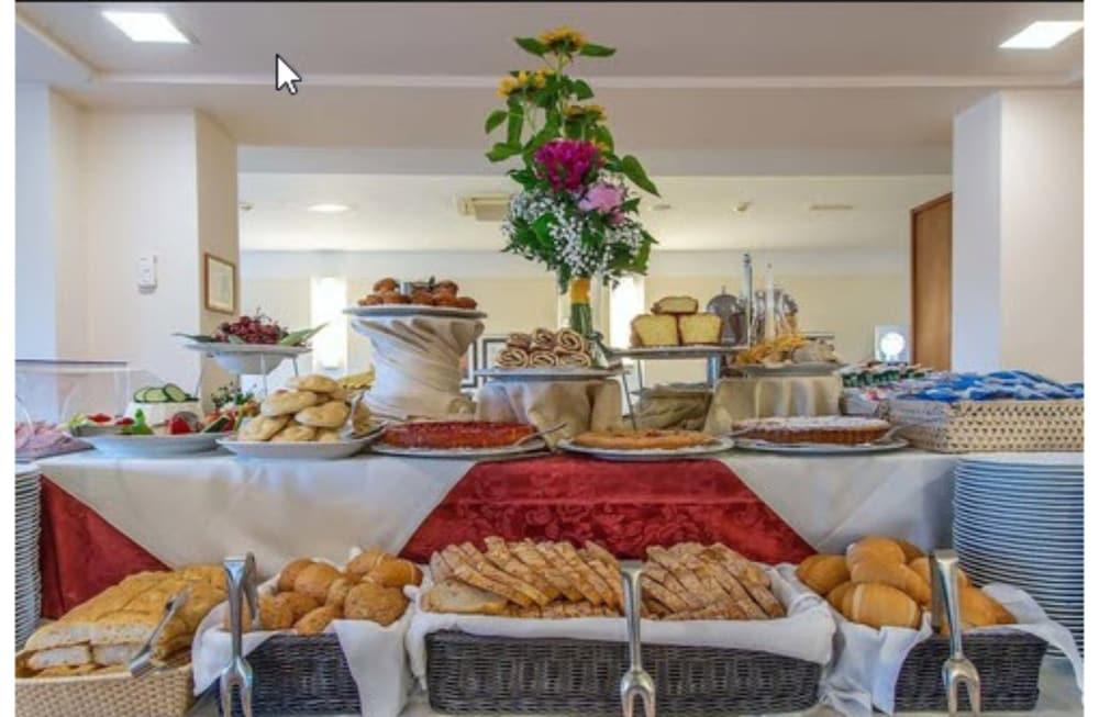 Versilia Palace Hotel Марина ди Пиетрасанта Екстериор снимка