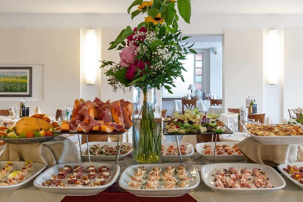 Versilia Palace Hotel Марина ди Пиетрасанта Екстериор снимка