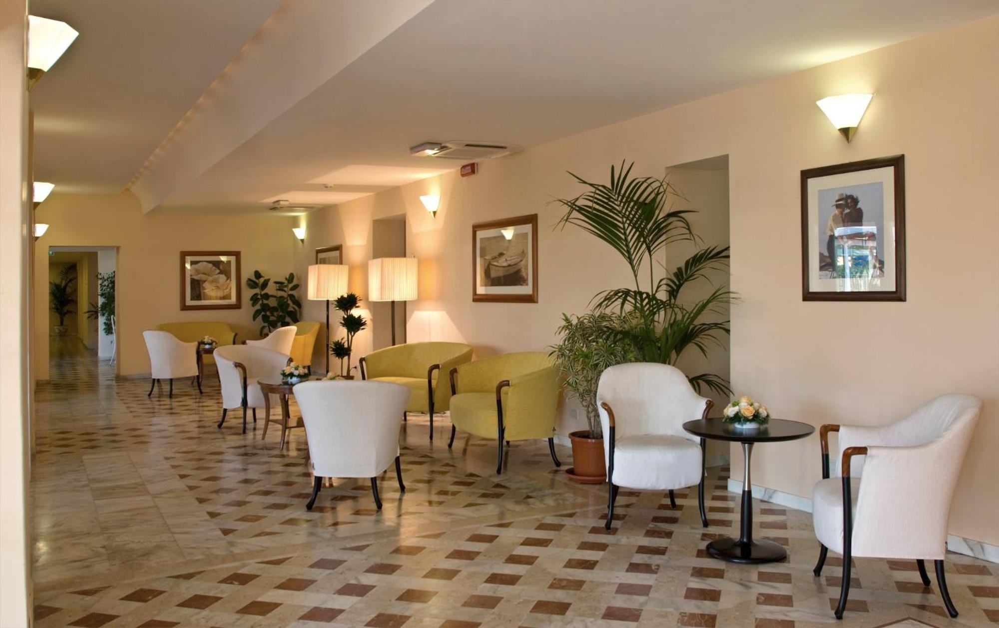Versilia Palace Hotel Марина ди Пиетрасанта Екстериор снимка