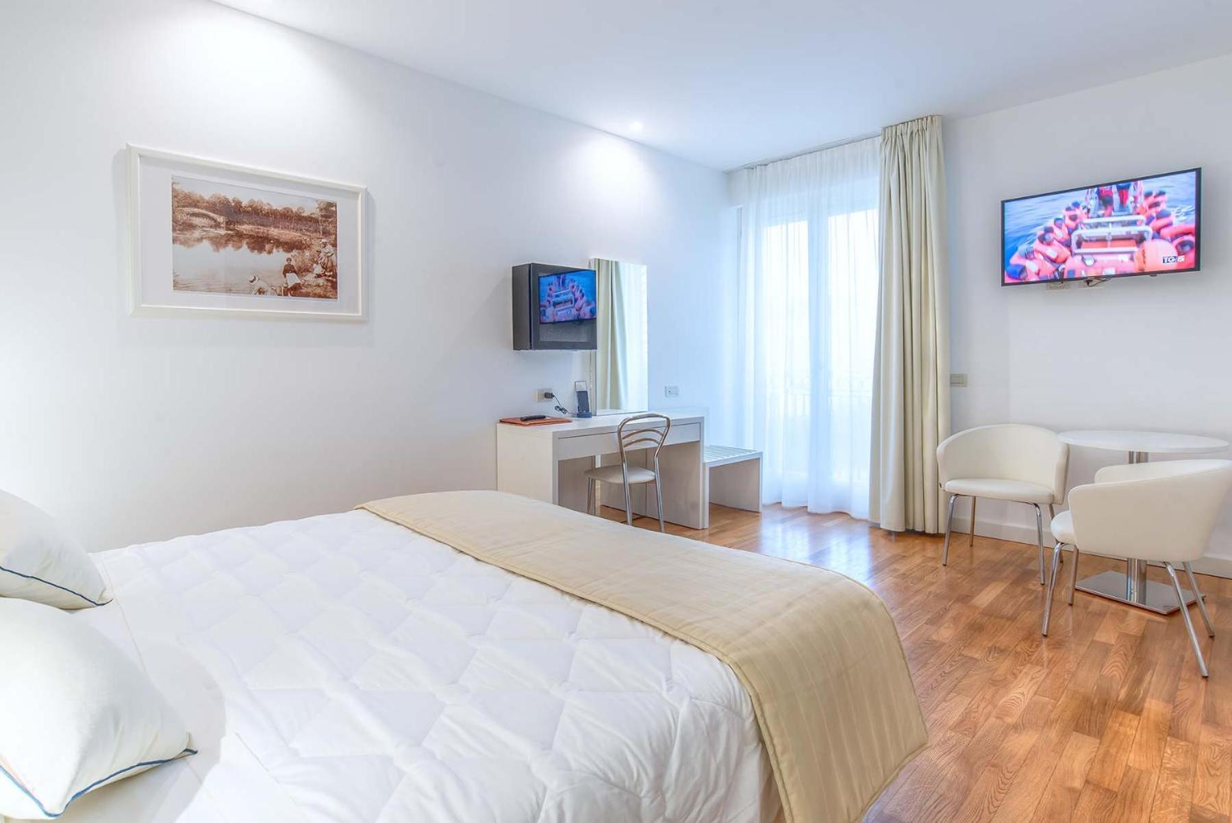 Versilia Palace Hotel Марина ди Пиетрасанта Екстериор снимка