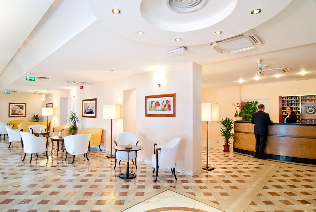 Versilia Palace Hotel Марина ди Пиетрасанта Екстериор снимка